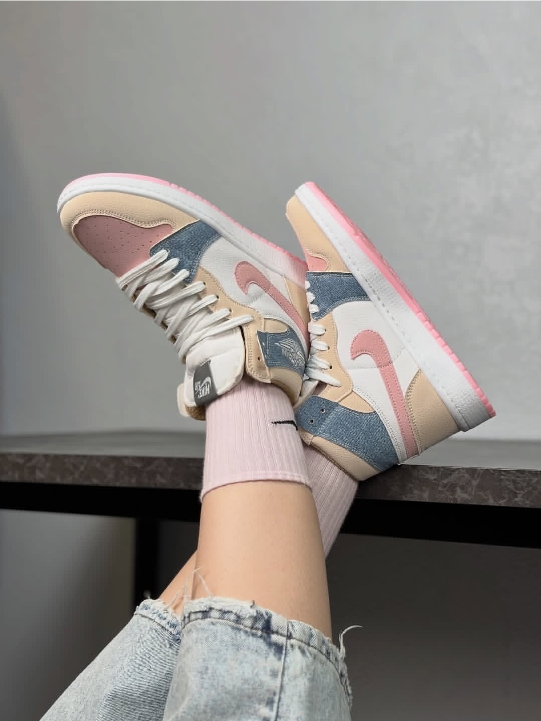 کتونی کفش دخترانه و زنانه جردن وان فلامینگو